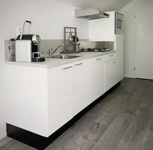 Beachhouse Veluwemeer Mit Grossem Garten In Strandnaehe *