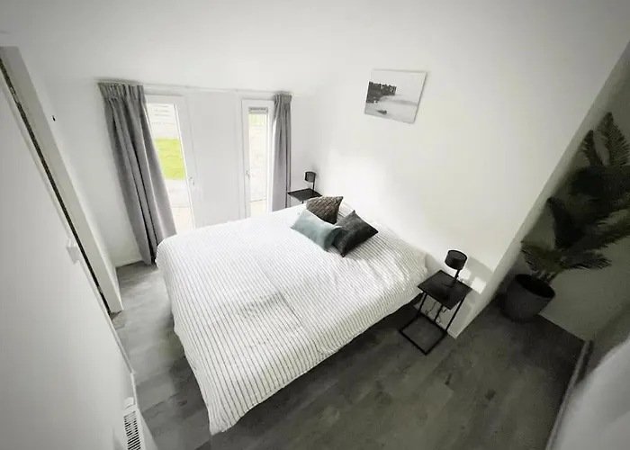 Beachhouse Veluwemeer Mit Grossem Garten In Strandnaehe