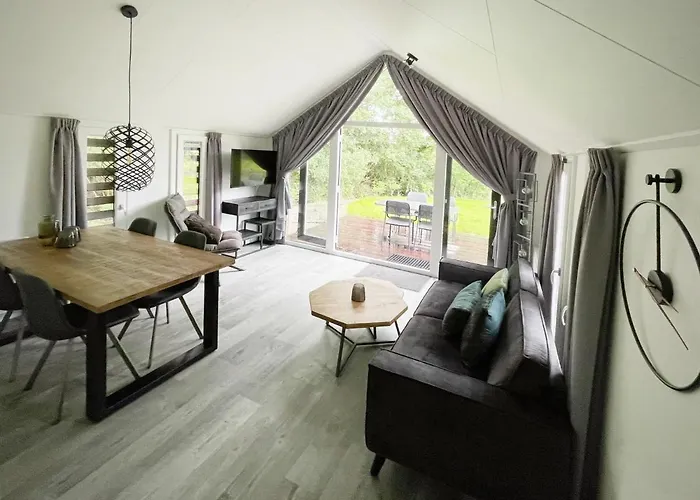 Apartamento Beachhouse Veluwemeer Mit Grossem Garten In Strandnaehe