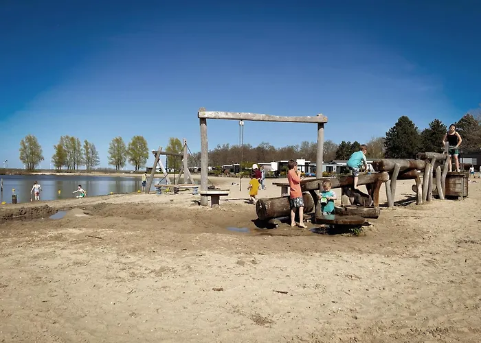 Beachhouse Veluwemeer Mit Grossem Garten In Strandnaehe