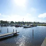 Beachhouse Veluwemeer Mit Grossem Garten In Strandnaehe *