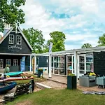 Appartement Beachhouse Veluwemeer Mit Grossem Garten In Strandnaehe Hulshorst