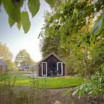 Beachhouse Veluwemeer Mit Grossem Garten In Strandnaehe *