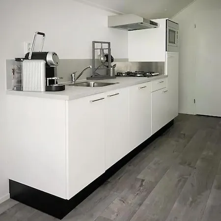 Beachhouse Veluwemeer Mit Grossem Garten In Strandnaehe *