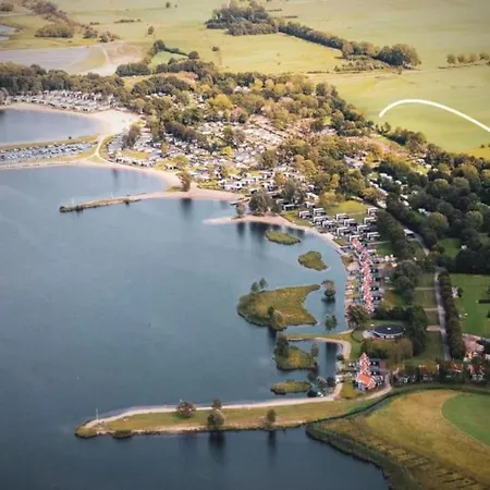 Beachhouse Veluwemeer Mit Grossem Garten In Strandnaehe Hulshorst