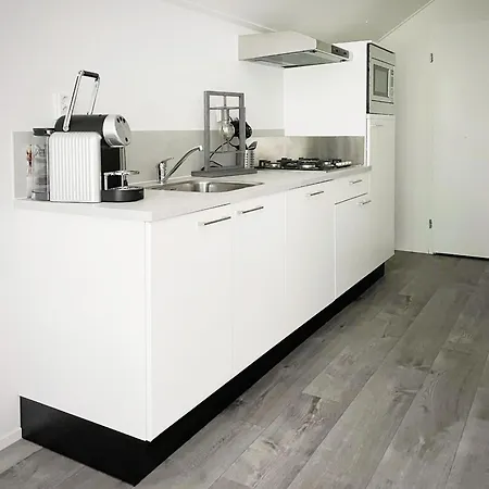 Beachhouse Veluwemeer Mit Grossem Garten In Strandnaehe