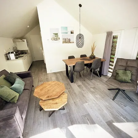 Appartement Beachhouse Veluwemeer Mit Grossem Garten In Strandnaehe