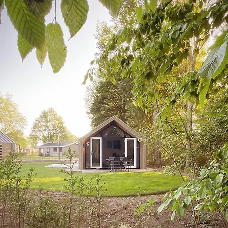Appartement Beachhouse Veluwemeer Mit Grossem Garten In Strandnaehe