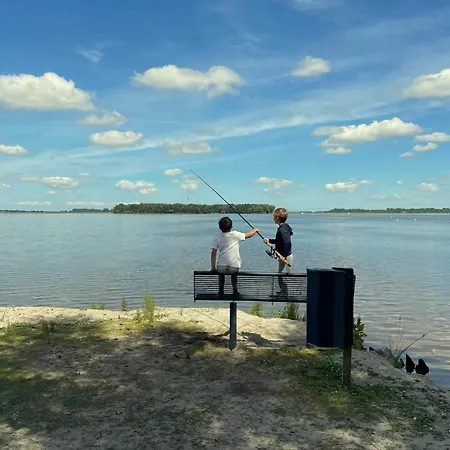 Beachhouse Veluwemeer Mit Grossem Garten In Strandnaehe